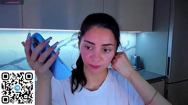 EmiliaZen online show from June 2026 07:02:02 PM