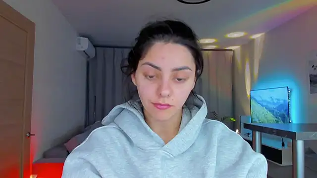 EmiliaZen online show from April 2026 04:25:02 PM