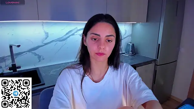 EmiliaZen online show from June 2026 01:17:01 AM