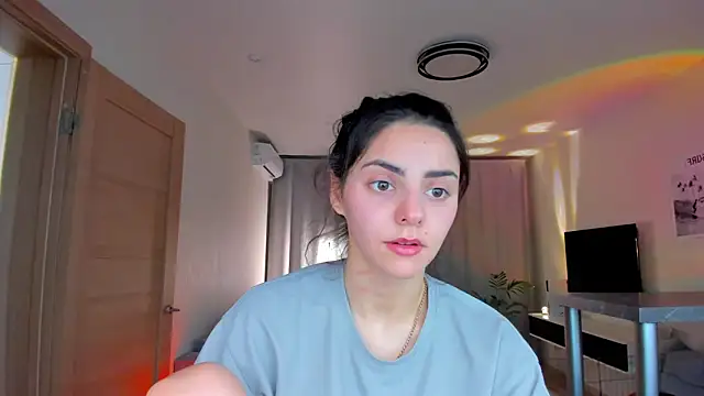 EmiliaZen online show from February 2026 07:57:02 PM