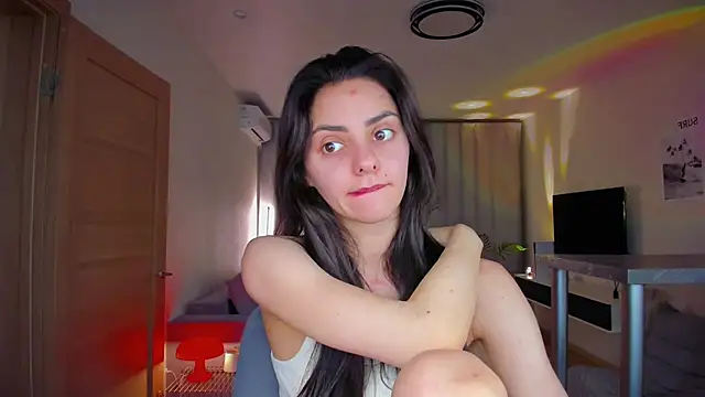 EmiliaZen online show from April 2026 06:47:01 PM