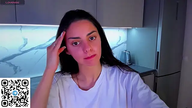 EmiliaZen online show from June 2026 10:37:01 PM