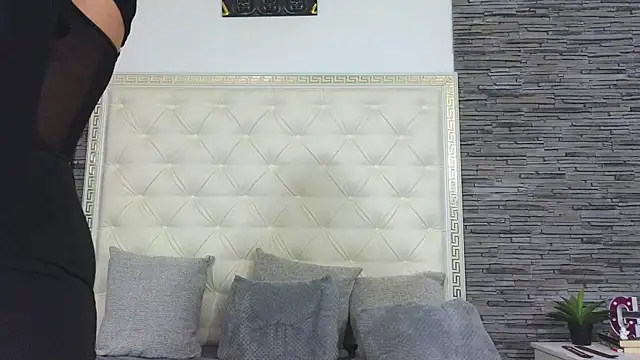 EliteDomina online show from October 2025 05:18:02 AM