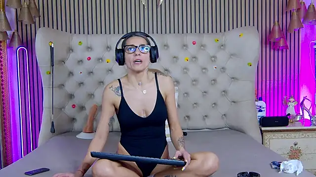 PlayfulShow online show from February 2026 01:12:01 PM