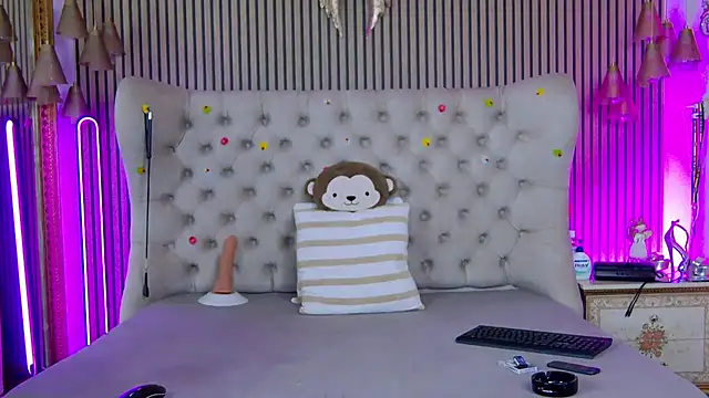 PlayfulShow online show from February 2026 12:46:02 PM