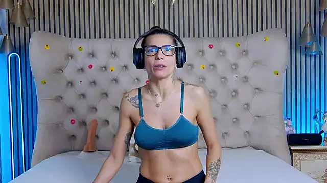 PlayfulShow online show from February 2026 08:01:01 AM