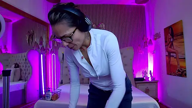 PlayfulShow online show from March 2026 11:47:01 AM