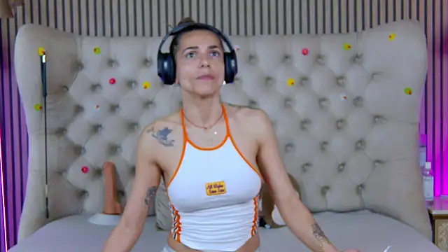 PlayfulShow online show from April 2026 03:49:01 PM