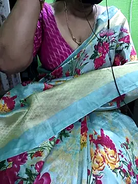 Snapshot of niiveditha chatting on October 2025 05:41:01 AM niiveditha online show from October 2025 05:41:01 AM