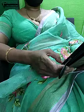 Snapshot of niiveditha chatting on October 2025 02:50:02 PM niiveditha online show from October 2025 02:50:02 PM