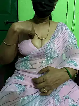 Snapshot of niiveditha chatting on March 2025 12:00:01 PM niiveditha online show from March 2025 12:00:01 PM