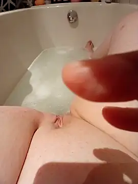 NoLubricantNeeded online show from December 2025 07:39:02 PM