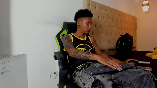blackdirty420 online show from October 2025 07:33:01 PM