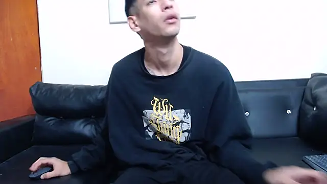 Snapshot of biigjhonny chatting on December 2025 02:45:01 AM biigjhonny online show from December 2025 02:45:01 AM