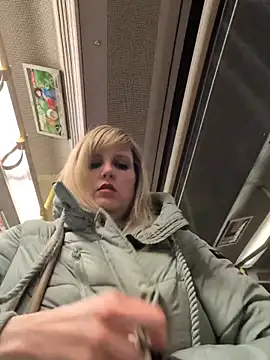 Sexybiene969 online show from December 2025 05:30:01 PM