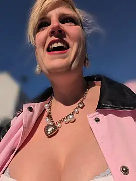 Sexybiene969 online show from April 2026 03:52:01 PM