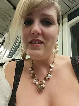 Sexybiene969 online show from November 2025 04:10:05 PM