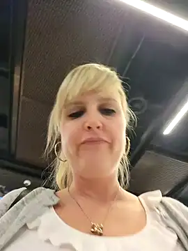 Snapshot of Sexybiene969 chatting on October 2025 04:31:02 PM Sexybiene969 online show from October 2025 04:31:02 PM