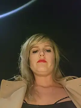 Sexybiene969 online show from November 2025 05:05:01 PM