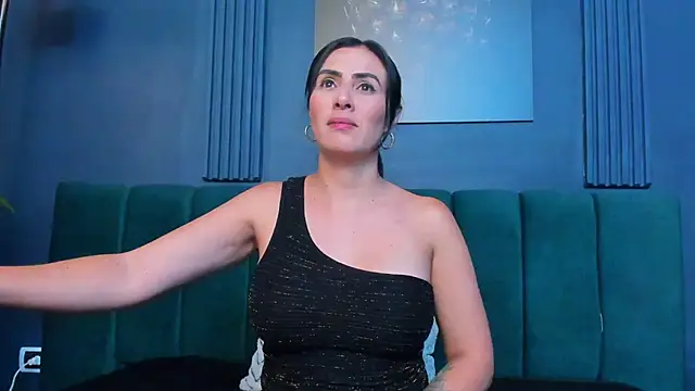 Snapshot of scarlet_edwars chatting on October 2025 07:57:02 PM scarlet edwars online show from October 2025 07:57:02 PM