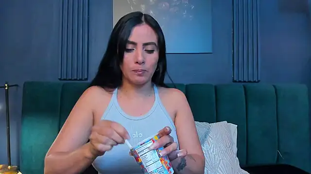 Snapshot of scarlet_edwars chatting on November 2025 05:02:01 PM scarlet edwars online show from November 2025 05:02:01 PM