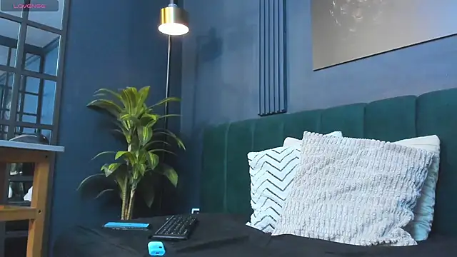 Snapshot of scarlet_edwars chatting on November 2025 07:51:02 PM scarlet edwars online show from November 2025 07:51:02 PM