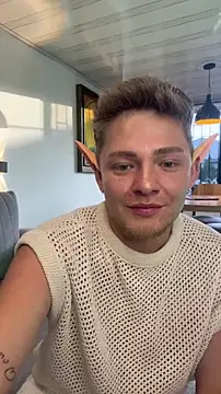 Snapshot of Angel_Montiell chatting on October 2025 10:16:01 PM Angel Montiell online show from October 2025 10:16:01 PM