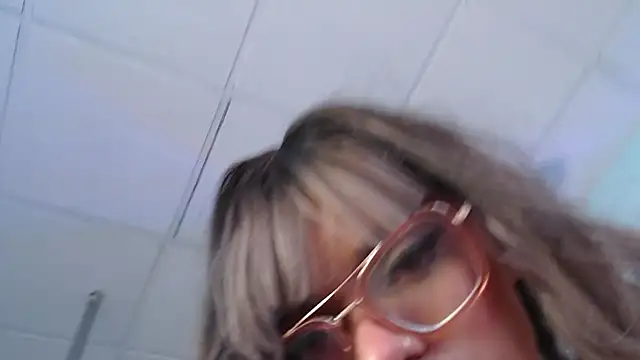 Snapshot of Emerald_gh chatting on July 2026 01:49:01 AM Emerald gh online show from July 2026 01:49:01 AM