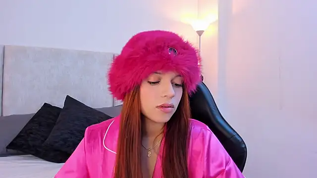 Giselle Lauren online show from March 2026 09:19:02 PM