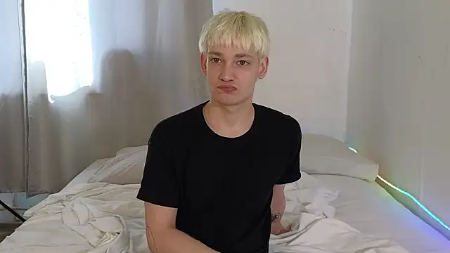 Julian wins online show from March 2026 03:19:02 AM