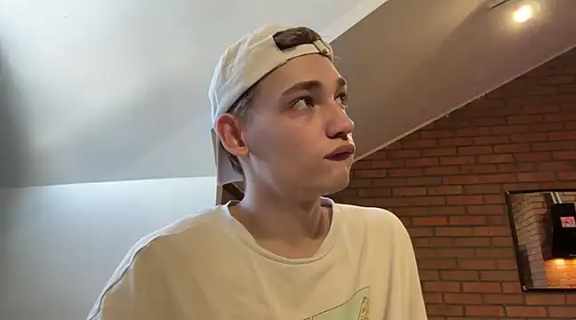 Julian wins online show from February 2025 08:06:01 AM