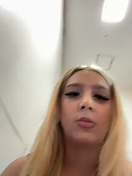 hotamanda01 online show from February 2026 06:17:01 PM