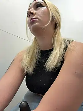 hotamanda01 online show from January 2026 08:01:02 PM