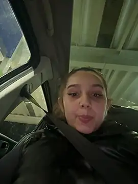 hotamanda01 online show from March 2026 10:00:02 PM