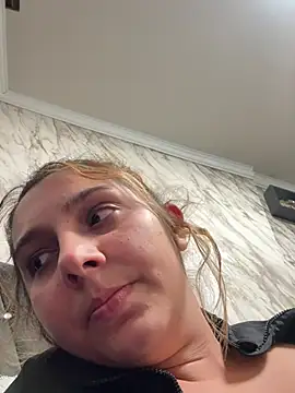 hotamanda01 online show from May 2026 06:17:02 PM