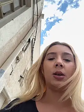 hotamanda01 online show from March 2026 11:32:01 AM