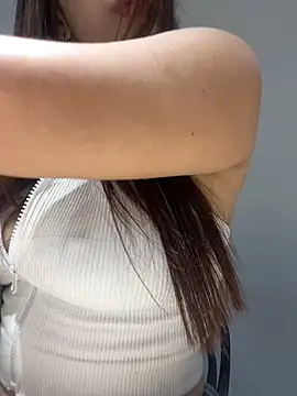 Snapshot of KiimCollins chatting on March 2025 02:14:01 PM KiimCollins online show from March 2025 02:14:01 PM