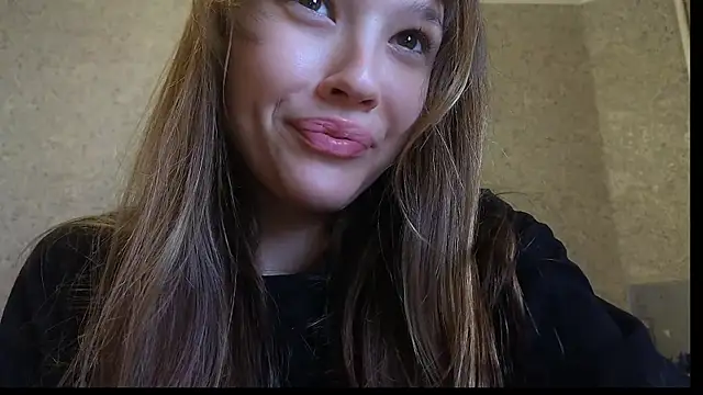 Snapshot of DemiDee chatting on December 2025 08:25:01 PM DemiDee online show from December 2025 08:25:01 PM