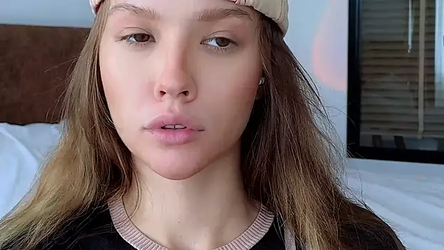 Snapshot of DemiDee chatting on October 2025 06:58:02 AM DemiDee online show from October 2025 06:58:02 AM