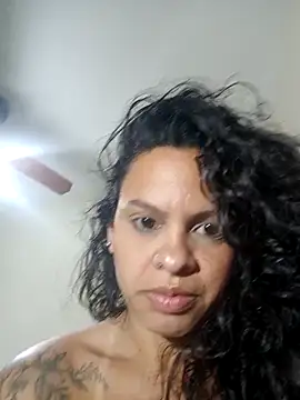 amanda19322 online show from April 2026 08:59:01 PM