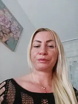 Snapshot of visnjica chatting on May 2026 09:18:01 PM visnjica online show from May 2026 09:18:01 PM