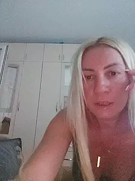 Snapshot of visnjica chatting on July 2026 09:44:02 PM visnjica online show from July 2026 09:44:02 PM