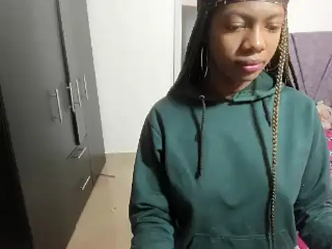 enyelsalas2 online show from October 2025 01:56:01 PM