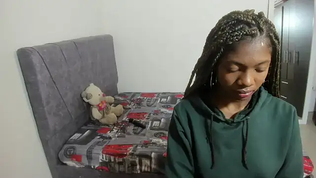 enyelsalas2 online show from October 2025 01:04:02 AM