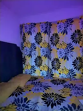 moree Queen online show from October 2025 08:08:01 PM