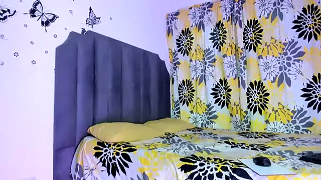 moree Queen online show from November 2025 07:39:01 PM