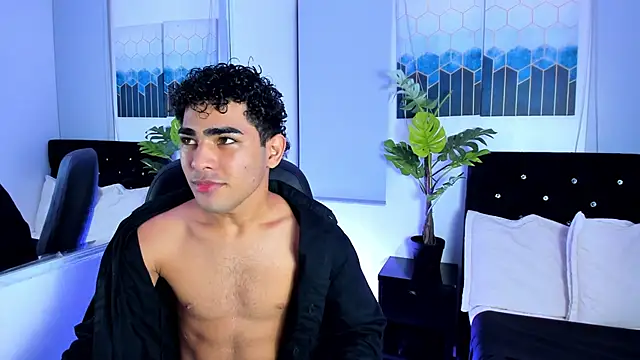 LucasCarterr online show from March 2025 03:43:02 AM