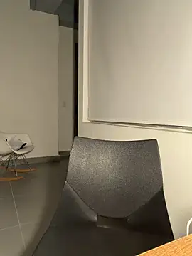 Laura-Khalifa online show from February 2026 06:32:01 AM