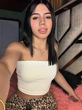 Laura-Khalifa online show from February 2026 07:26:02 AM