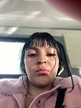 Dulce  Boyd online show from November 2025 01:33:02 PM